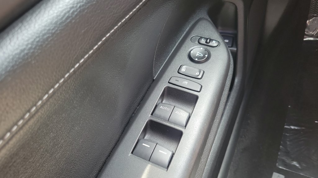 Used 2018 Honda Civic Touring image 19