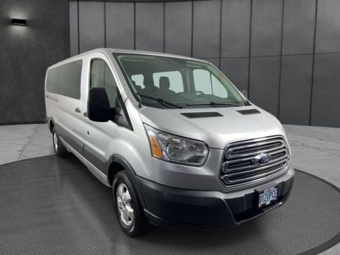 Used 2018 Ford Transit 350 XLT RWD image 2