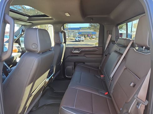 New 2026 GMC Sierra 2500 Denali w/ Denali Reserve Package image 8