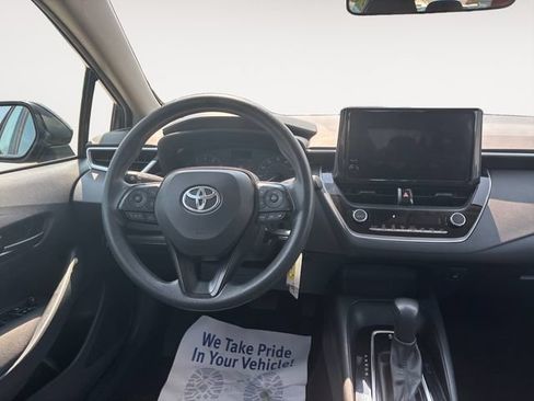 Used 2023 Toyota Corolla LE FWD image 12