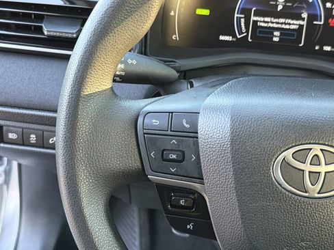 Used 2025 Toyota Camry LE FWD image 30