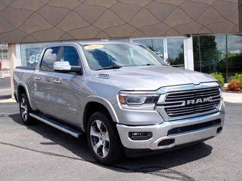 Used 2019 RAM 1500 Laramie AWD/4WD image 1