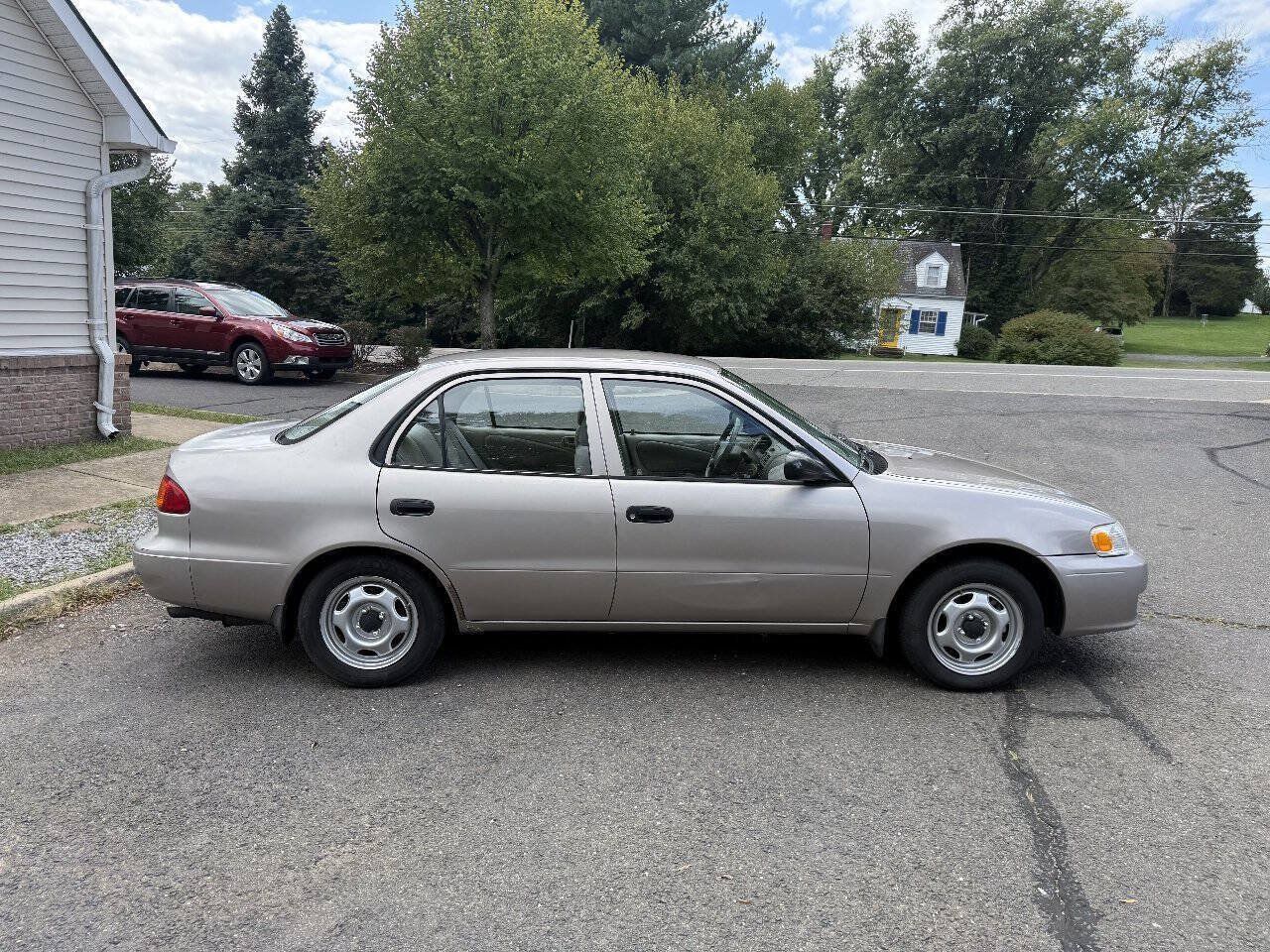 Used 2002 Toyota Corolla S FWD image 10