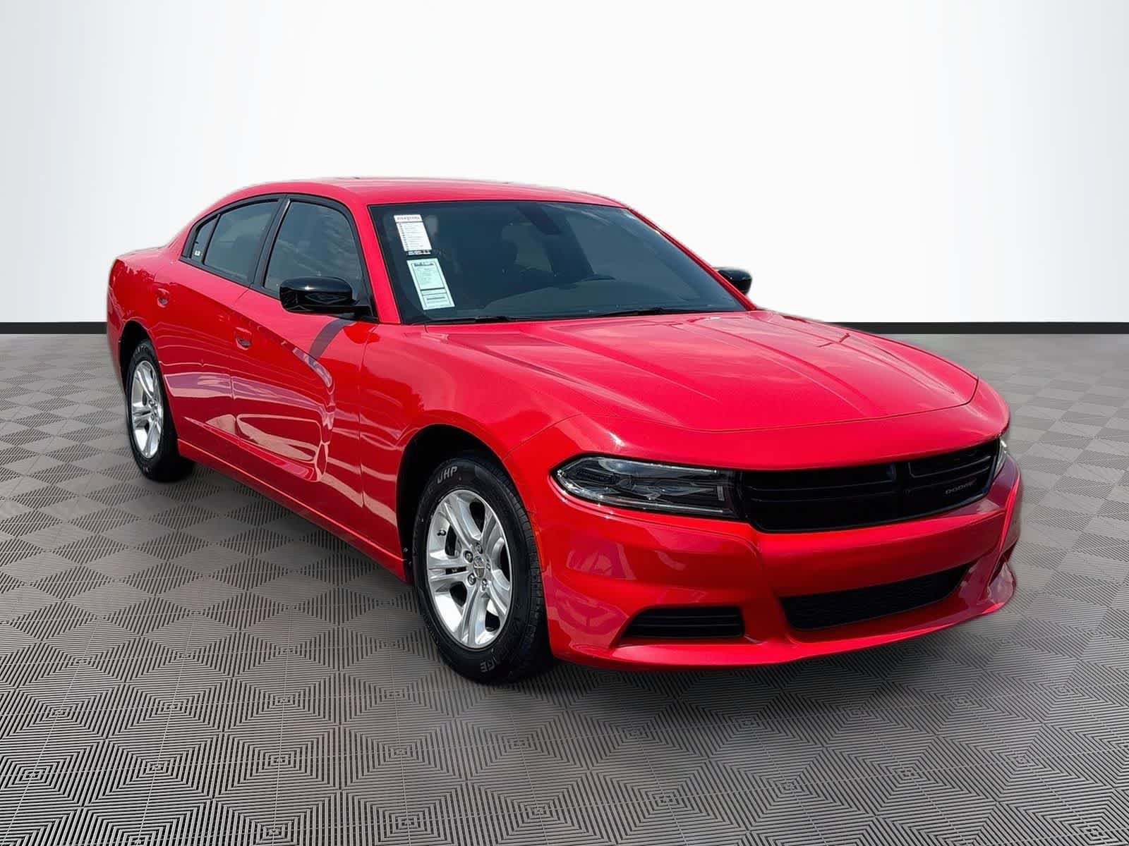 Used 2023 Dodge Charger SXT RWD image 3