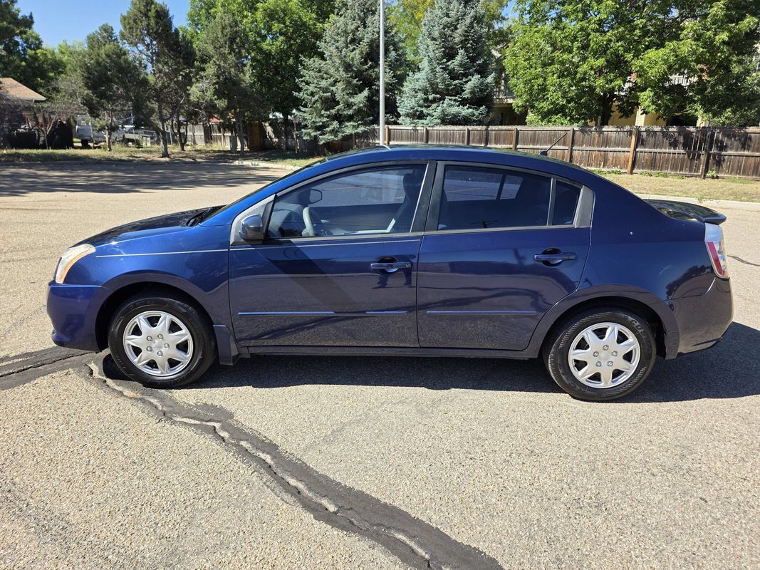 Used 2011 Nissan Sentra 2.0 FWD image 2