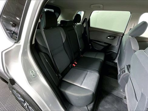 Certified 2023 Nissan Rogue SV image 36