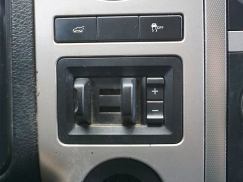 Used 2017 Ford Expedition EL XLT w/ Equipment Group 201A RWD image 15