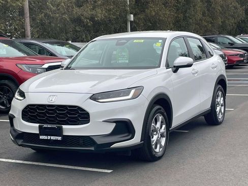 Certified 2025 Honda HR-V LX image 3