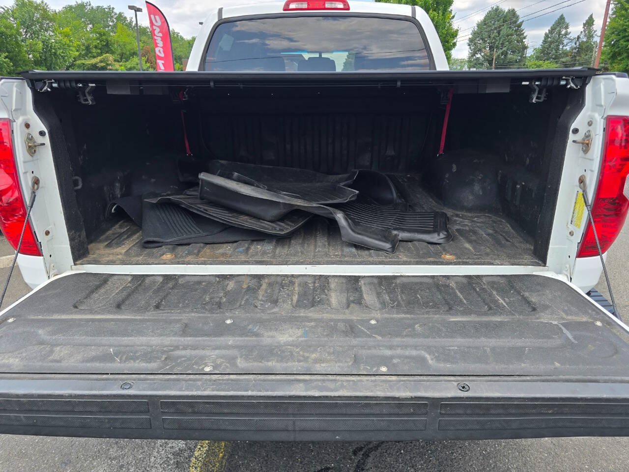 Used 2014 Toyota Tundra SR5 w/ TRD Off Road Package AWD/4WD image 29
