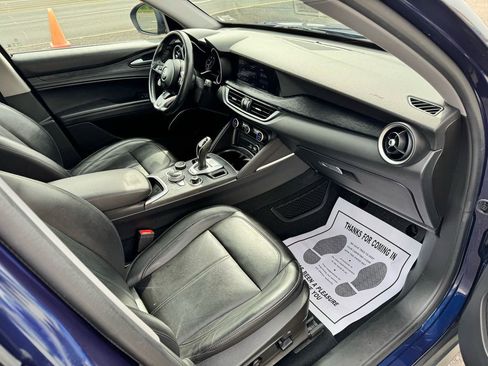 Used 2021 Alfa Romeo Stelvio Sprint w/ Sun & Sound Package image 32