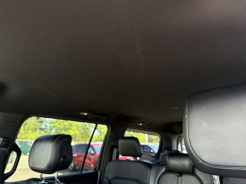 Used 2022 Jeep Wagoneer Series II AWD/4WD image 31