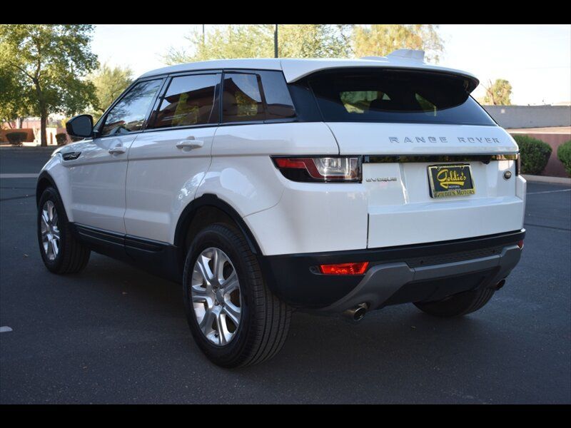 Used 2018 Land Rover Range Rover Evoque SE AWD/4WD image 6