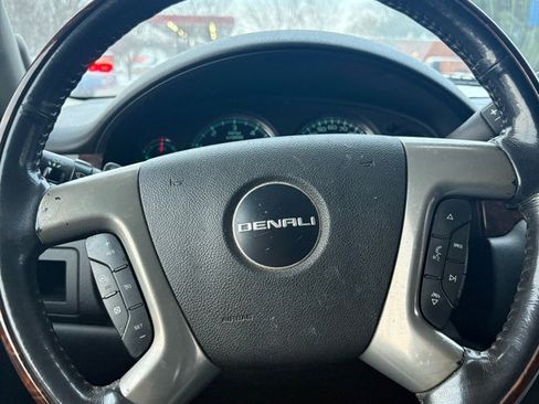 Used 2011 GMC Yukon Denali image 14