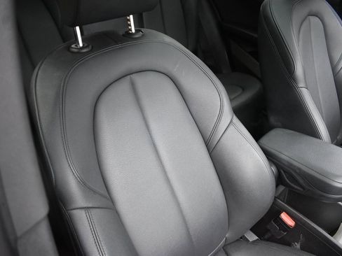 Used 2023 BMW X2 sDrive28i image 24