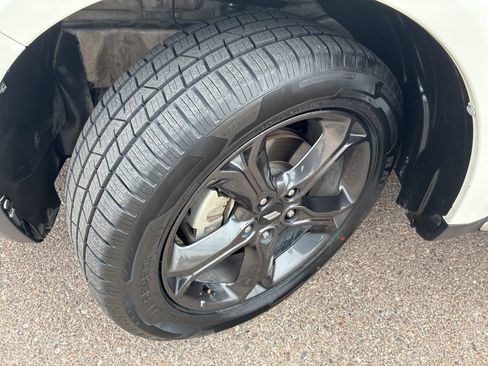 Used 2019 Dodge Journey Crossroad FWD image 9
