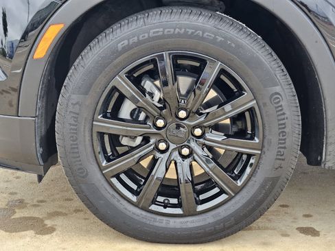 Used 2023 Cadillac XT4 Sport AWD/4WD image 12