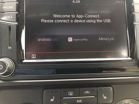 Used 2017 Volkswagen Jetta SE FWD image 29