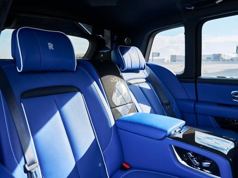 Used 2023 Rolls-Royce Cullinan Black Badge w/ Driver's Package image 44