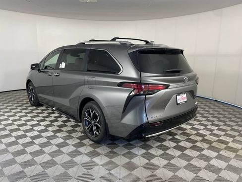 New 2026 Toyota Sienna Platinum AWD/4WD image 11