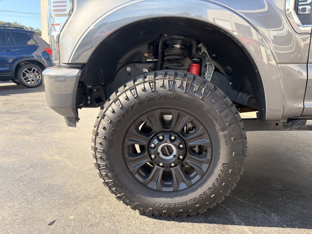 Used 2022 Ford F250 Platinum w/ Tremor Off-Road Package AWD/4WD image 37
