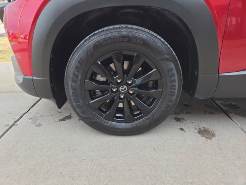 Used 2025 MAZDA CX-50 AWD 2.5 S w/ Premium Package image 11