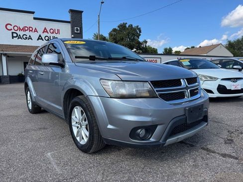 Used 2017 Dodge Journey SXT w/ Premium Group FWD image 3