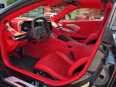 Used 2024 Chevrolet Corvette Stingray Premium Cpe w/ 3LT RWD image 14