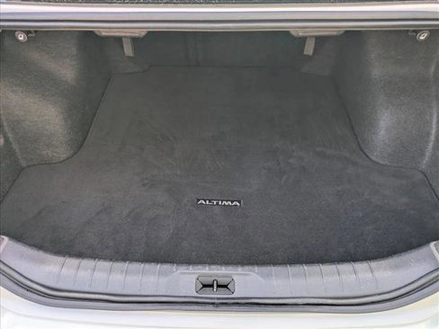 Used 2024 Nissan Altima 2.5 SV image 6