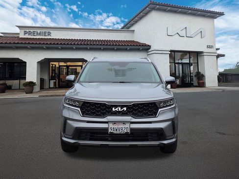 Used 2022 Kia Sorento S FWD image 3