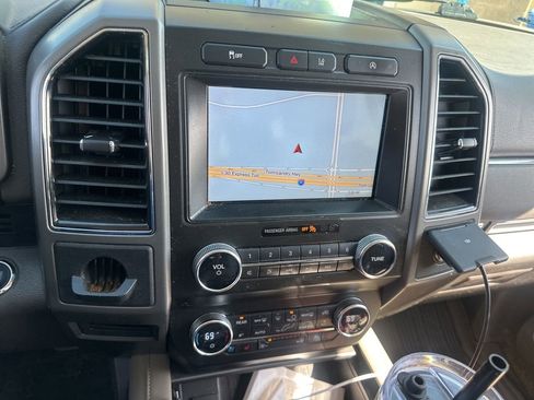 Used 2020 Ford Expedition XLT w/ Equipment Group 202A image 10