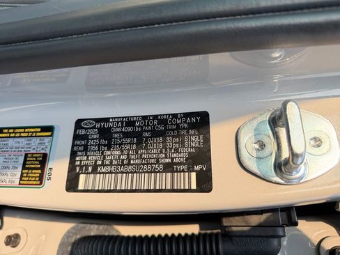 Used 2025 Hyundai Kona SEL image 29