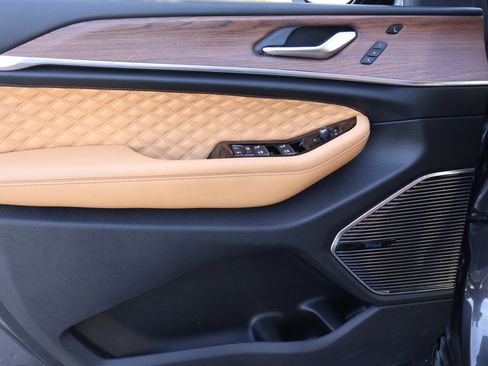 Used 2023 Jeep Grand Cherokee Summit image 12