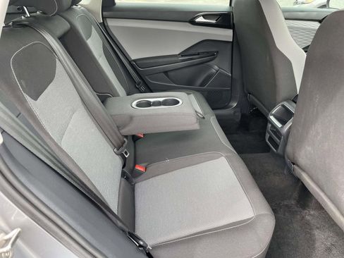 Used 2023 Volkswagen Taos S image 39