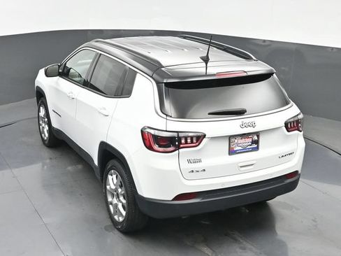 Used 2025 Jeep Compass Limited AWD/4WD image 30
