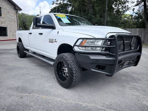 Used 2018 RAM 2500 Tradesman w/ Chrome Appearance Group AWD/4WD image 3