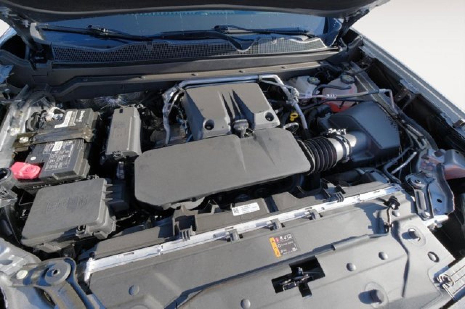 Used 2023 GMC Canyon AT4X AWD/4WD image 9
