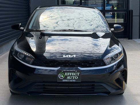 Used 2022 Kia Forte LXS FWD image 4