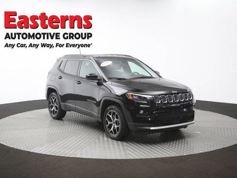Used 2025 Jeep Compass Limited AWD/4WD image 45