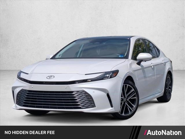 Used 2025 Toyota Camry XLE w/ Premium Plus Package FWD image 1