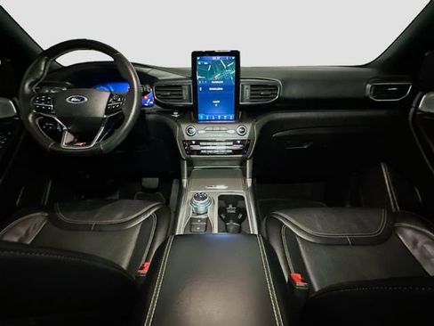 Certified 2020 Ford Explorer ST w/ ST High-Performance Pack image 9