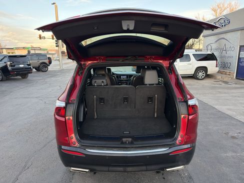 Used 2024 Buick Enclave Essence w/ Sport Touring Edition AWD/4WD image 12