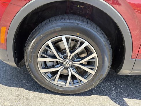 Used 2019 Volkswagen Tiguan SE FWD image 11