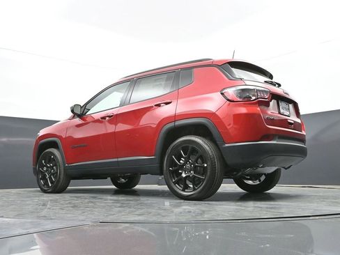 New 2026 Jeep Compass Latitude image 37