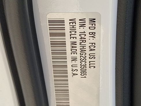 New 2025 Jeep Grand Cherokee Laredo X w/ Luxury Tech Group I image 14