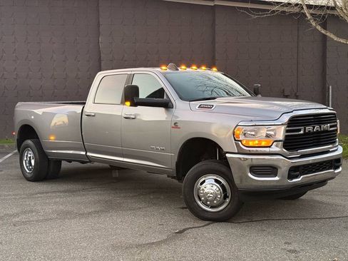 Used 2021 RAM 3500 Big Horn AWD/4WD image 3