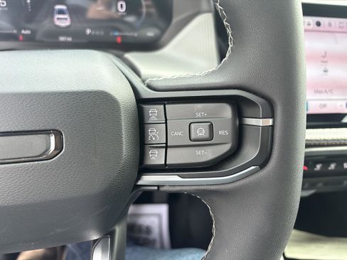 New 2026 Jeep Cherokee Limited AWD/4WD image 18