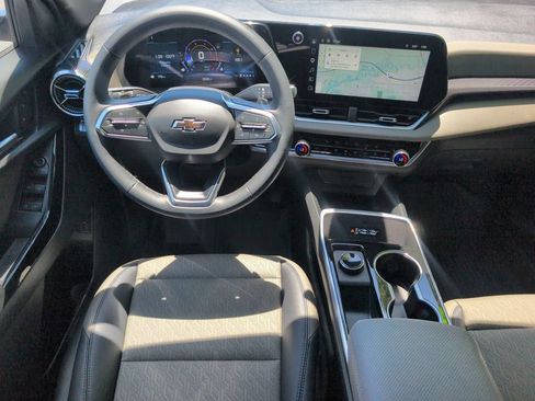 Used 2026 Chevrolet Equinox LT w/ Convenience Package II FWD image 31