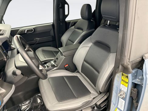 Used 2024 Ford Bronco Black Diamond AWD/4WD image 11