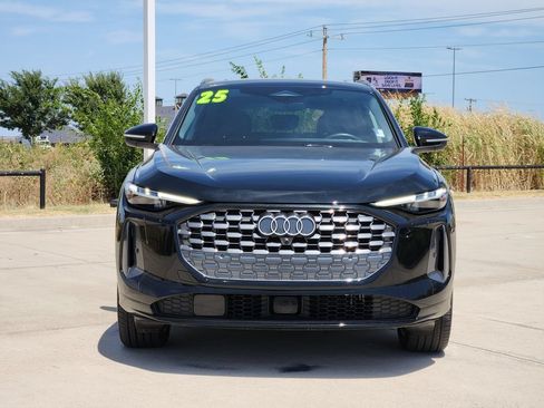 Used 2025 Audi Q5 Premium Plus w/ Premium Plus AWD/4WD image 2