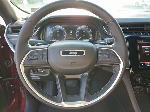 Used 2024 Jeep Grand Cherokee Altitude image 21